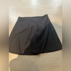 Active high rise ribbed black skort